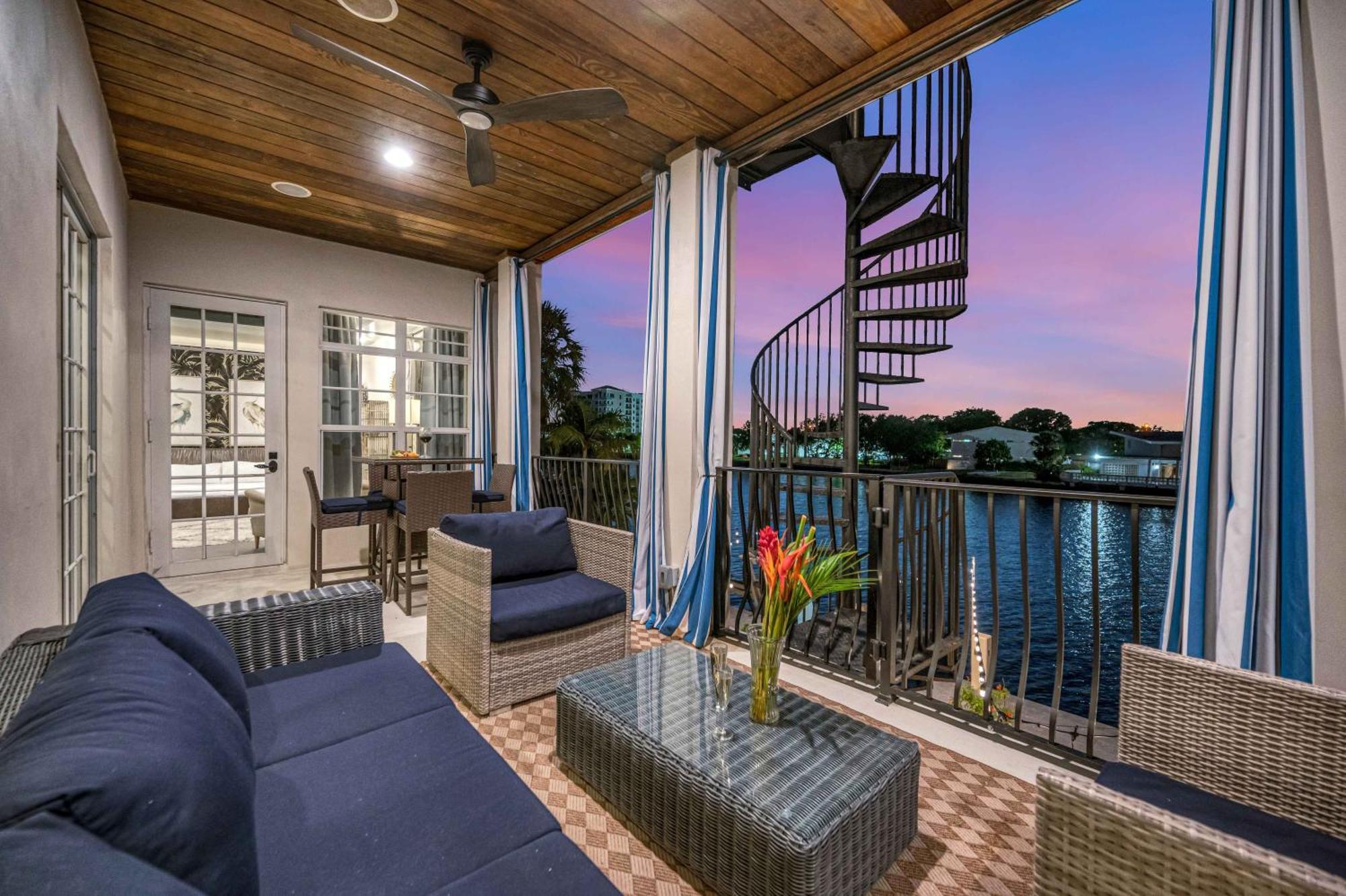 The Modern Castle Canal View Access Rooftop Living Greenhouse Vlllas Fort Lauderdale Ngoại thất bức ảnh